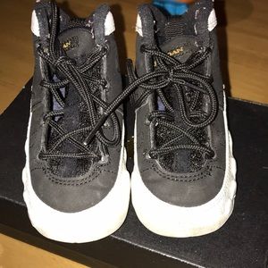 White and black Jordan’s